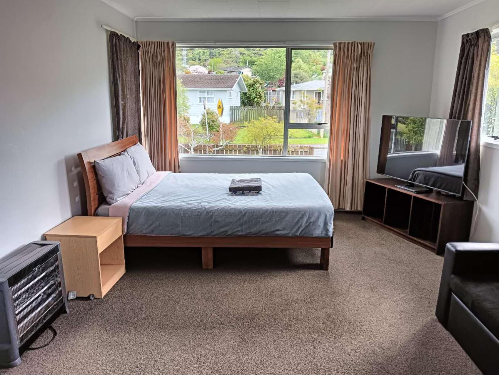 רוטורואה Three-Bedroom House A At 23 Mallard Drive, Selwyn Heights מראה חיצוני תמונה